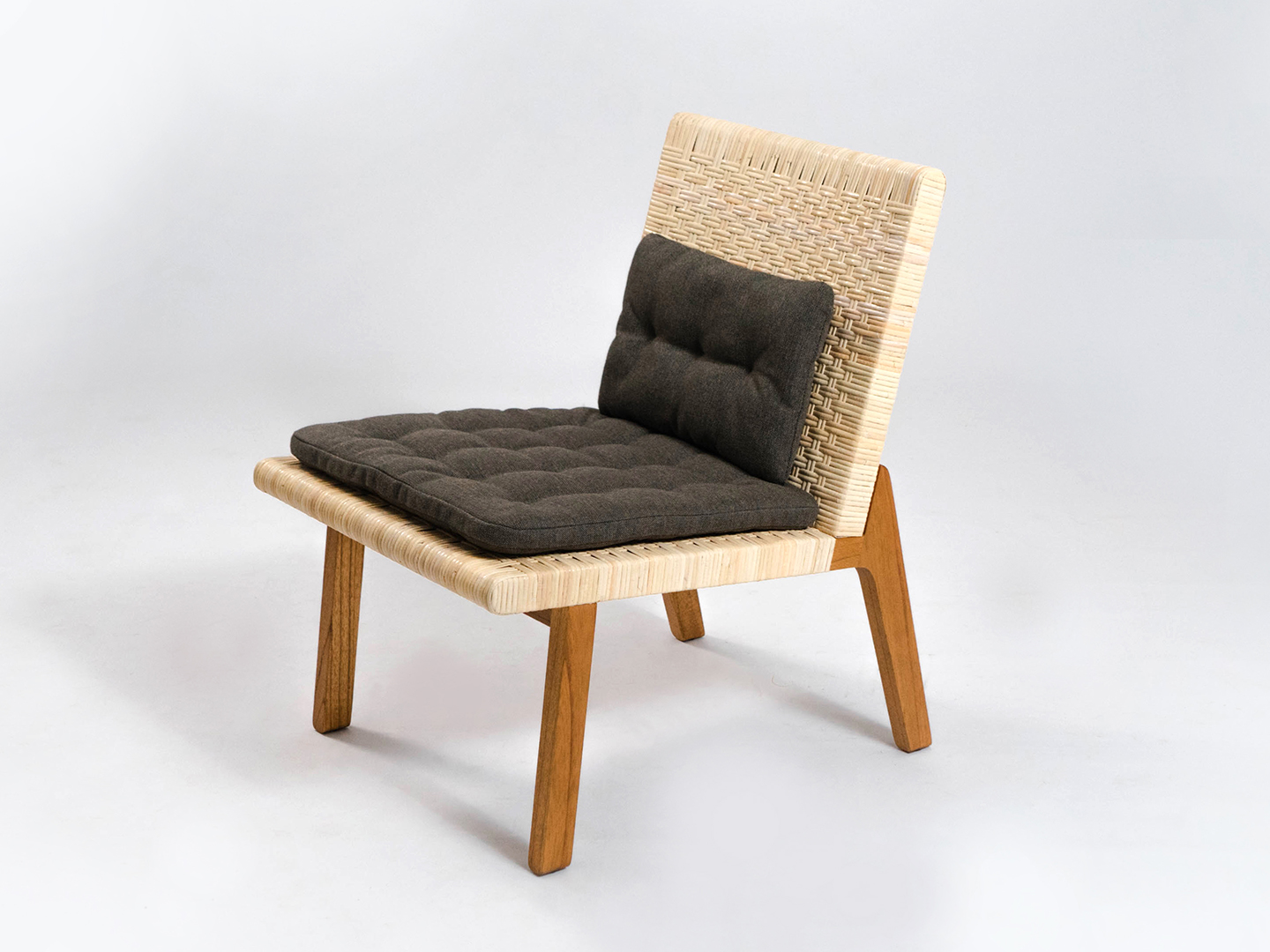 DEPROK easy chair & coffee table